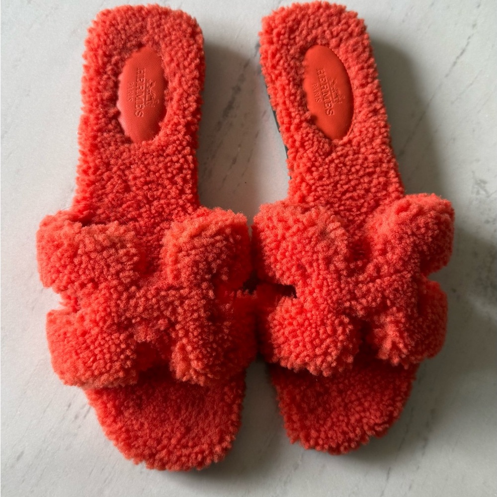 Hermes Vibrant Orange Shearling Oran Sandals